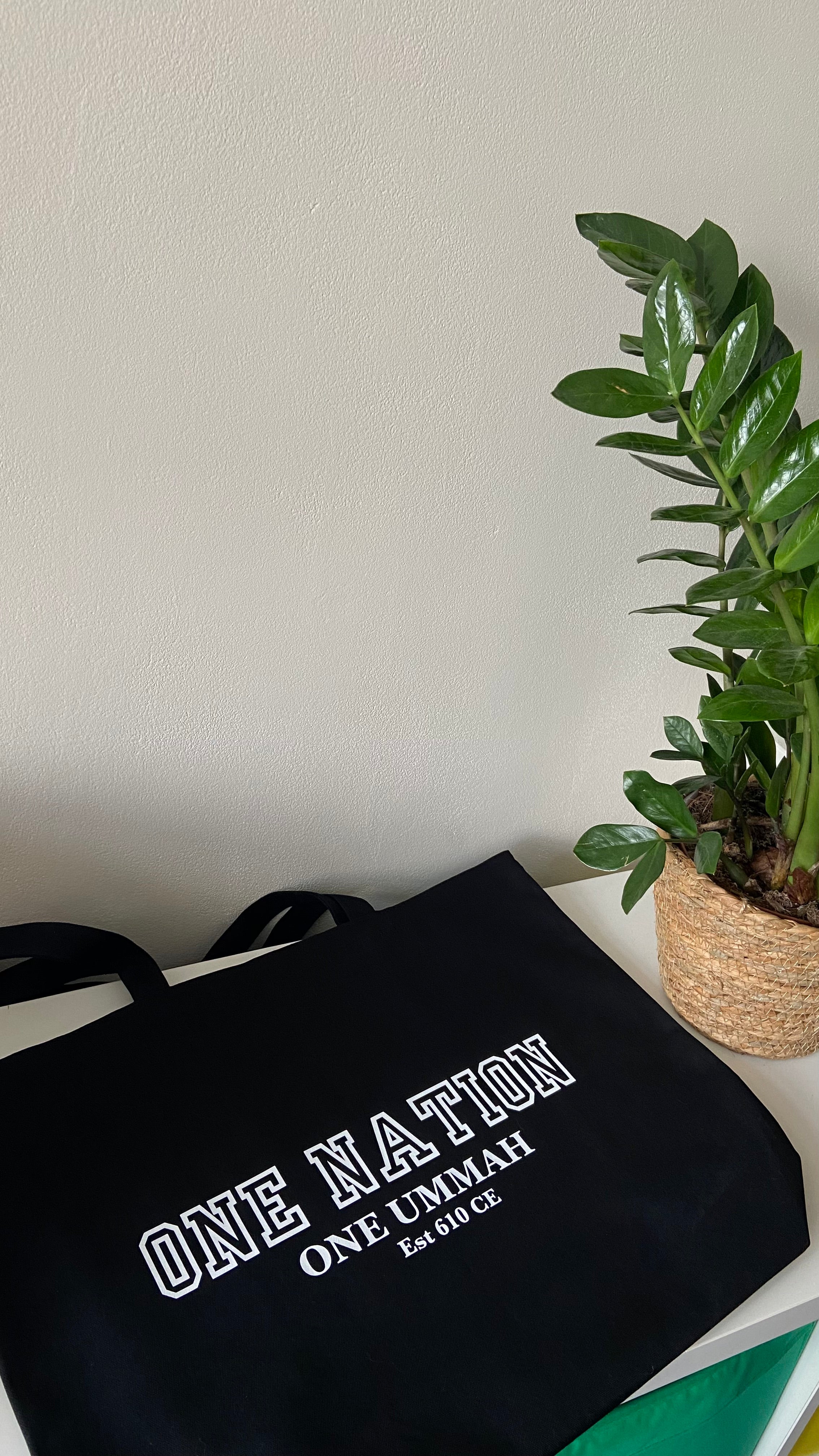 ONE UMMAH every day Arabic tote bag | Large |