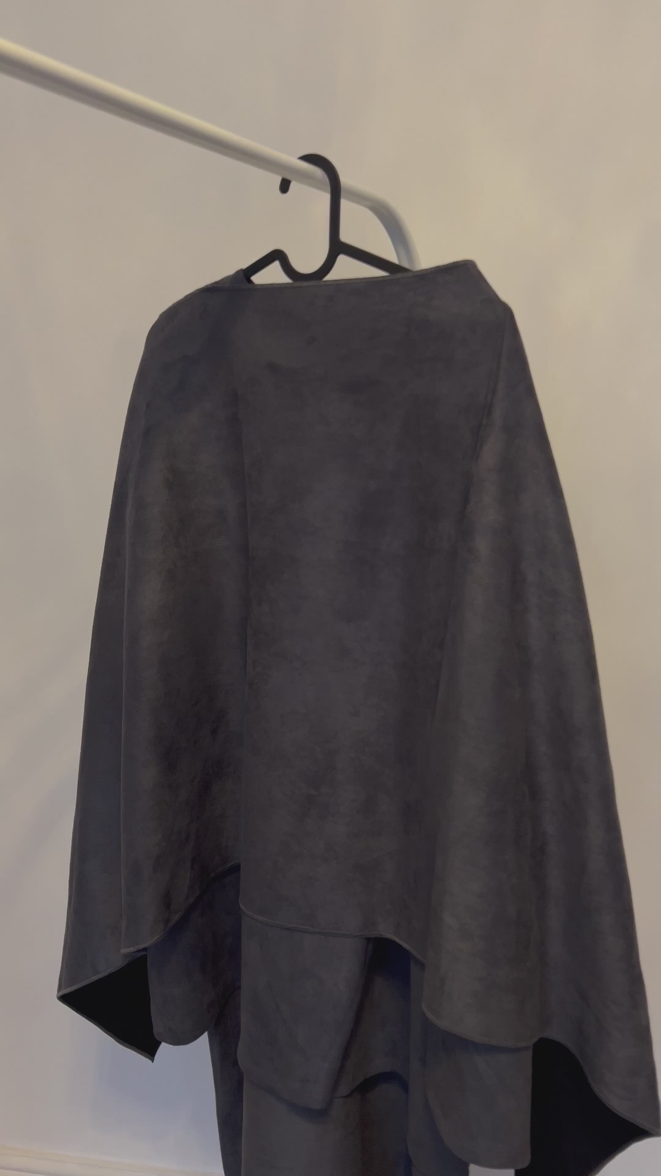 GREY MERA CAPE COORD